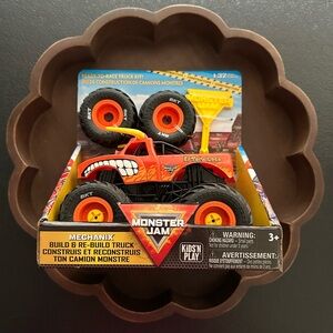 Monster Jam Monster Truck ~ El Toro Loco Build & Re-Build Truck